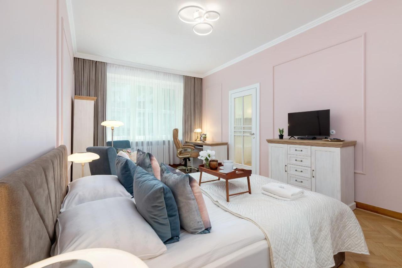 Luxurious & Unique Apartment Mickiewicza Cracow By Renters Prestige คราคูฟ ภายนอก รูปภาพ