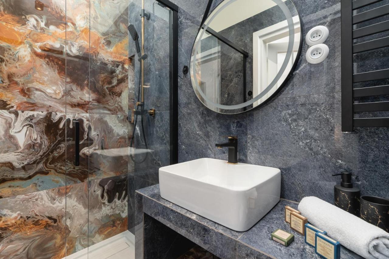 Luxurious & Unique Apartment Mickiewicza Cracow By Renters Prestige คราคูฟ ภายนอก รูปภาพ