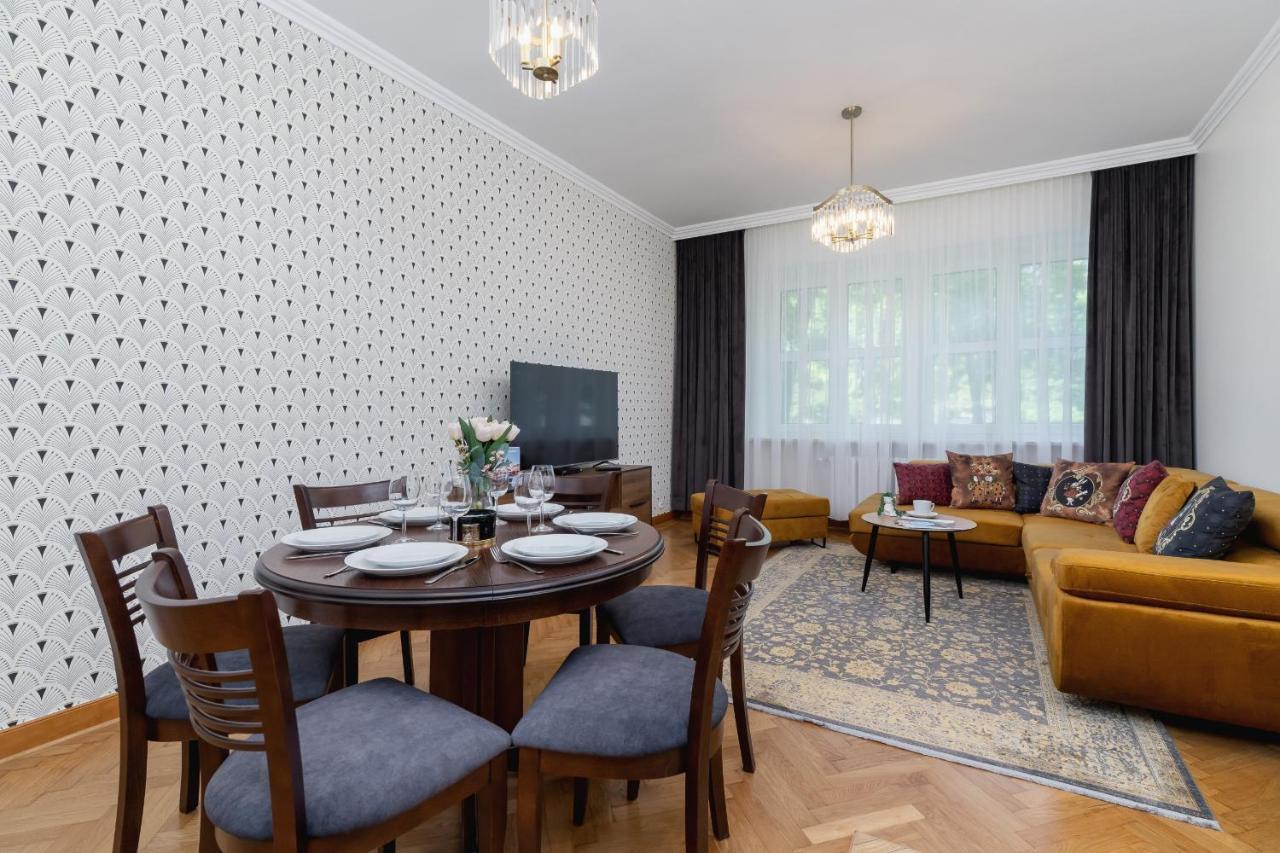 Luxurious & Unique Apartment Mickiewicza Cracow By Renters Prestige คราคูฟ ภายนอก รูปภาพ