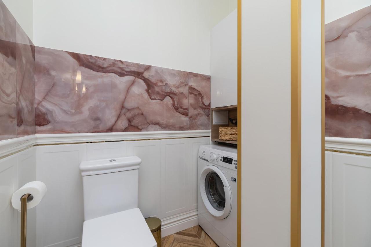 Luxurious & Unique Apartment Mickiewicza Cracow By Renters Prestige คราคูฟ ภายนอก รูปภาพ